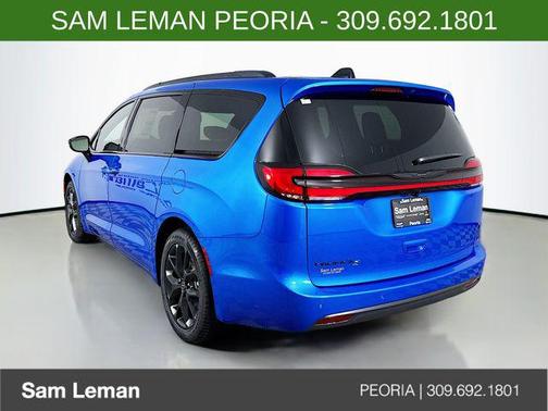 2026 Chrysler Pacifica L