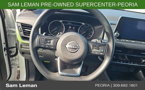 Everest White Pearl 2024 Nissan Rogue SV