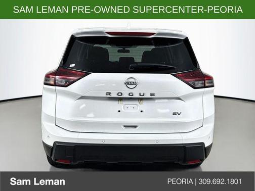 Everest White Pearl 2024 Nissan Rogue SV