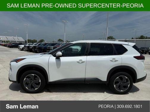 Everest White Pearl 2024 Nissan Rogue SV