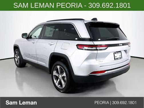Silver Zynith 2026 Jeep Grand Cherokee Limited