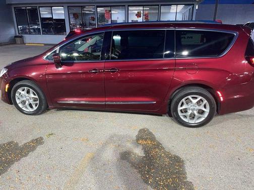 2018 Chrysler Pacifica Touring-L Plus