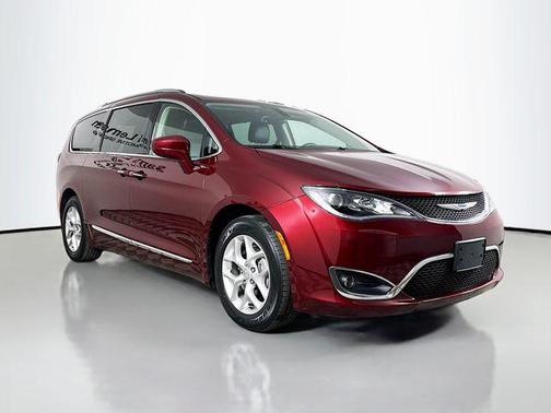 2018 Chrysler Pacifica Touring-L Plus