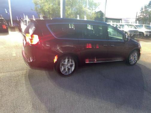 2018 Chrysler Pacifica Touring-L Plus
