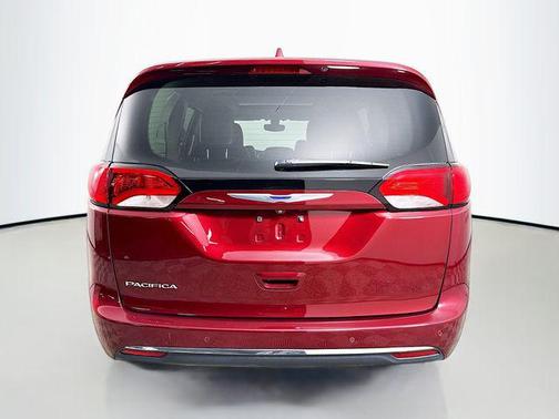 2018 Chrysler Pacifica Touring-L Plus