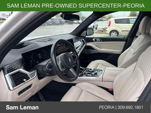 Mineral White Metallic 2024 BMW X7 xDrive40i