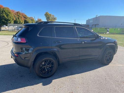 2022 Jeep Cherokee Trailhawk