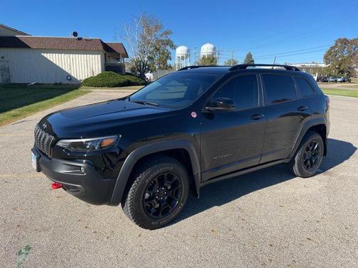 2022 Jeep Cherokee Trailhawk