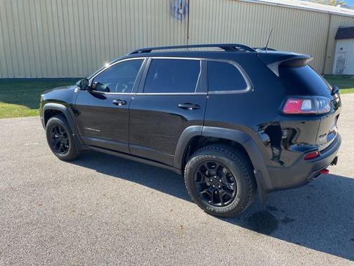 2022 Jeep Cherokee Trailhawk