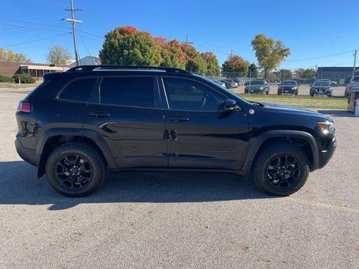 2022 Jeep Cherokee Trailhawk