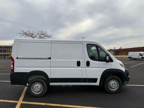 2025 RAM ProMaster 1500 Low Roof