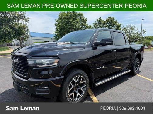 Diamond Black Crystal Pearlcoat 2025 RAM 1500 Laramie