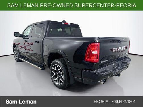 Diamond Black Crystal Pearlcoat 2025 RAM 1500 Laramie