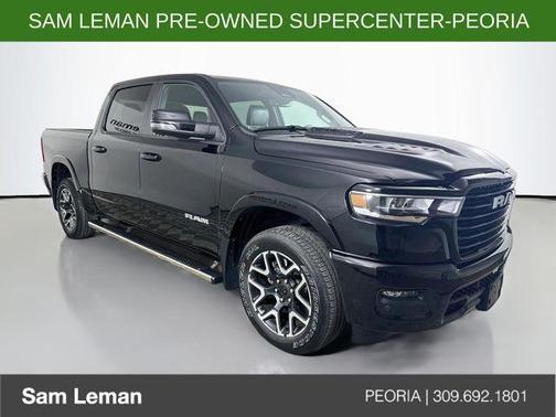 Diamond Black Crystal Pearlcoat 2025 RAM 1500 Laramie