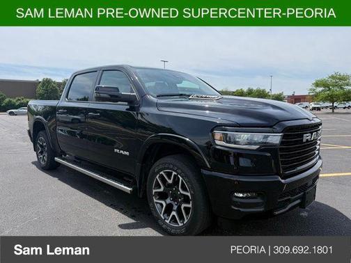 Diamond Black Crystal Pearlcoat 2025 RAM 1500 Laramie