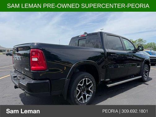 Diamond Black Crystal Pearlcoat 2025 RAM 1500 Laramie