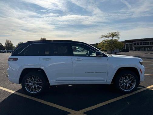 2025 Jeep Grand Cherokee Summit