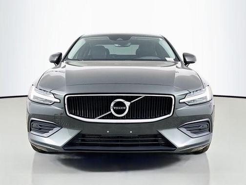 2019 Volvo S60 T6 Momentum