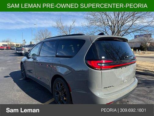 2025 Chrysler Pacifica Limited