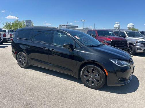 2019 Chrysler Pacifica Hybrid Limited