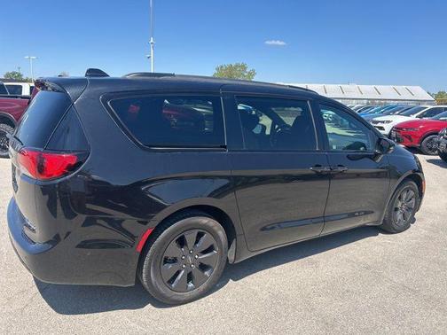 2019 Chrysler Pacifica Hybrid Limited