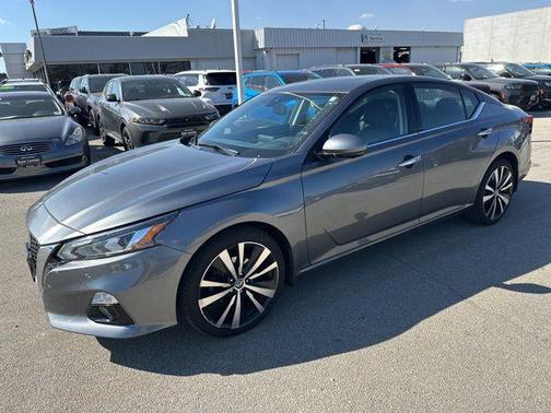 2020 Nissan Altima 2.5 Platinum
