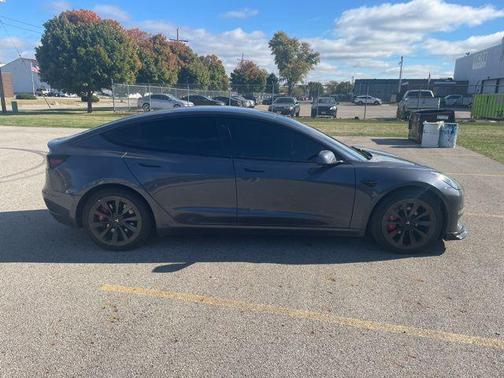 2022 Tesla Model 3 Standard Range