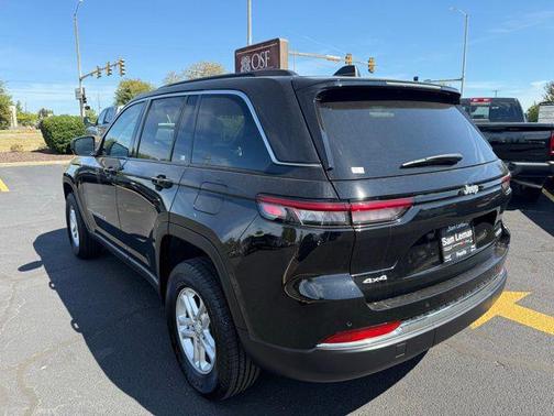 2024 Jeep Grand Cherokee Laredo