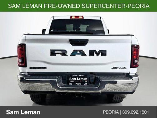 Bright White Clearcoat 2026 RAM 2500 Big Horn Crew Cab 4x4 6'4' Box