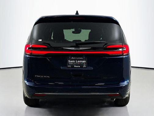 2025 Chrysler Pacifica L