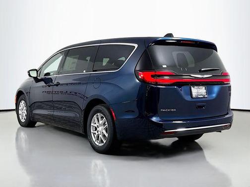 2025 Chrysler Pacifica L