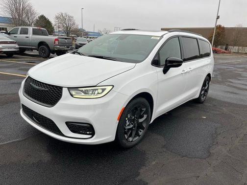 2026 Chrysler Pacifica Limited