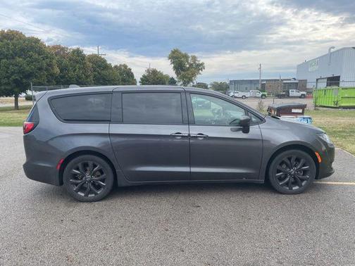 2018 Chrysler Pacifica Touring Plus