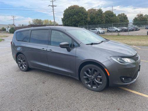 2018 Chrysler Pacifica Touring Plus
