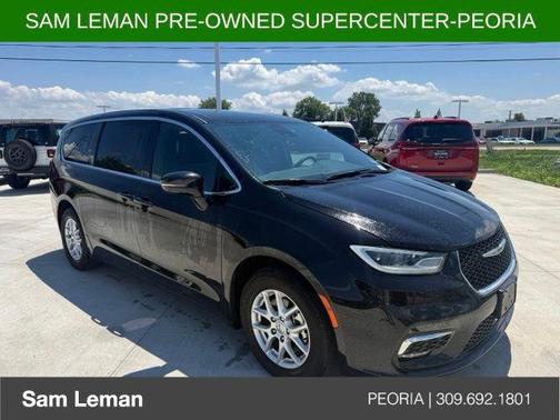 Diamond Black Crystal Pearlcoat 2025 Chrysler Pacifica L