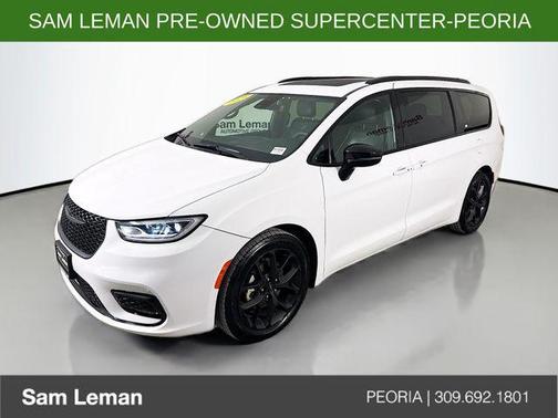 Bright White Clearcoat 2025 Chrysler Pacifica Limited