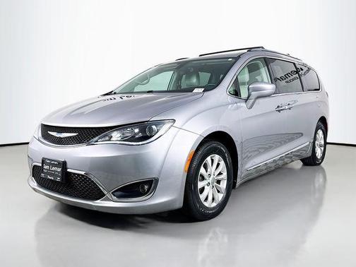 2018 Chrysler Pacifica Touring-L