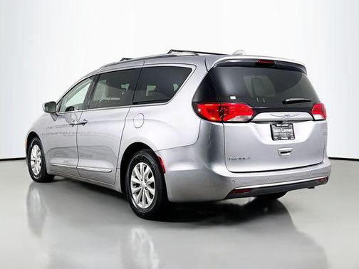 2018 Chrysler Pacifica Touring-L