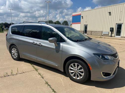 2018 Chrysler Pacifica Touring-L