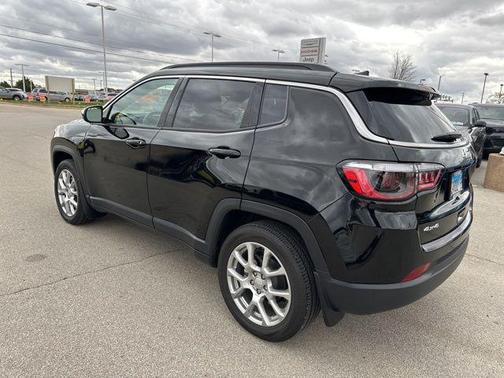 2024 Jeep Compass Latitude Lux