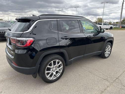 2024 Jeep Compass Latitude Lux