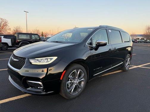 2026 Chrysler Pacifica L