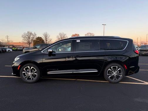 2026 Chrysler Pacifica L