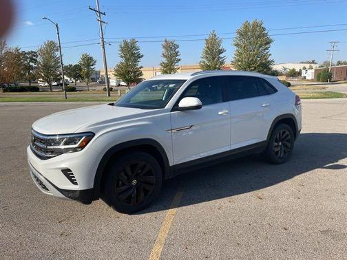 2023 Volkswagen Atlas Cross Sport 2.0T SE w/Technology 4MOTION