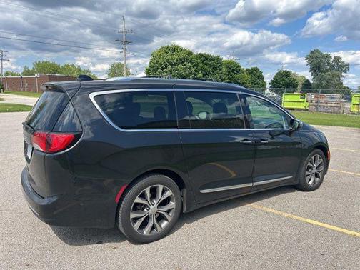 2017 Chrysler Pacifica Limited