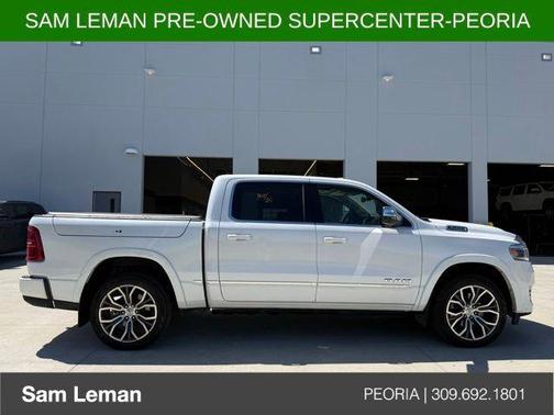Ivory White Tri-Coat Pearlcoat 2025 RAM 1500 ST