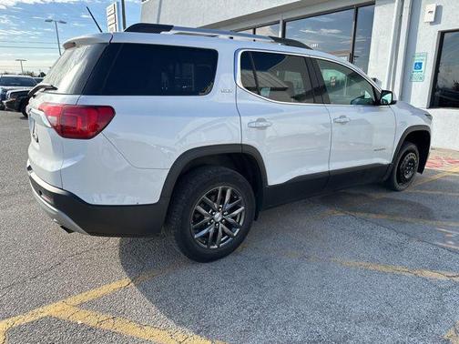 2017 GMC Acadia SLT-1