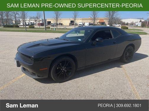 Pitch Black Clearcoat 2018 Dodge Challenger SXT