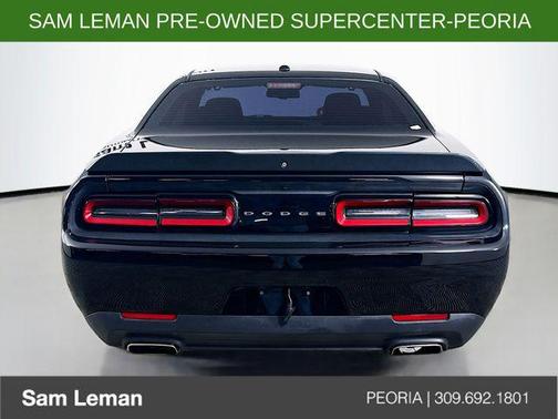 Pitch Black Clearcoat 2018 Dodge Challenger SXT