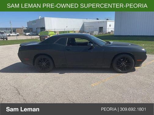 Pitch Black Clearcoat 2018 Dodge Challenger SXT